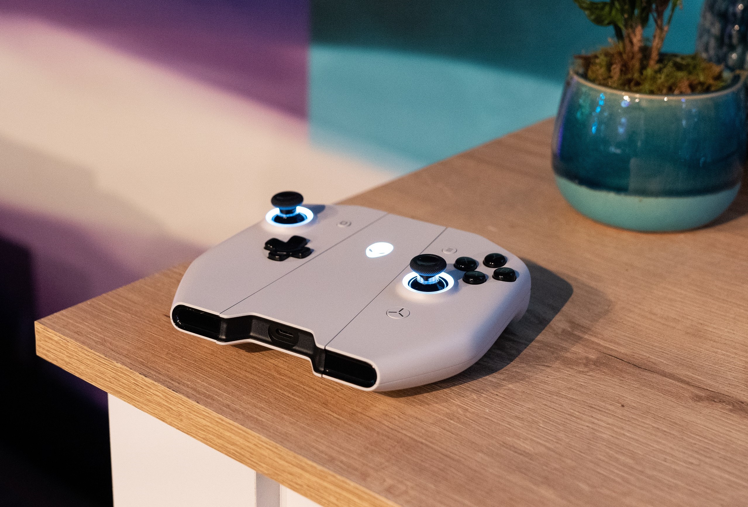 Concept UFO controller