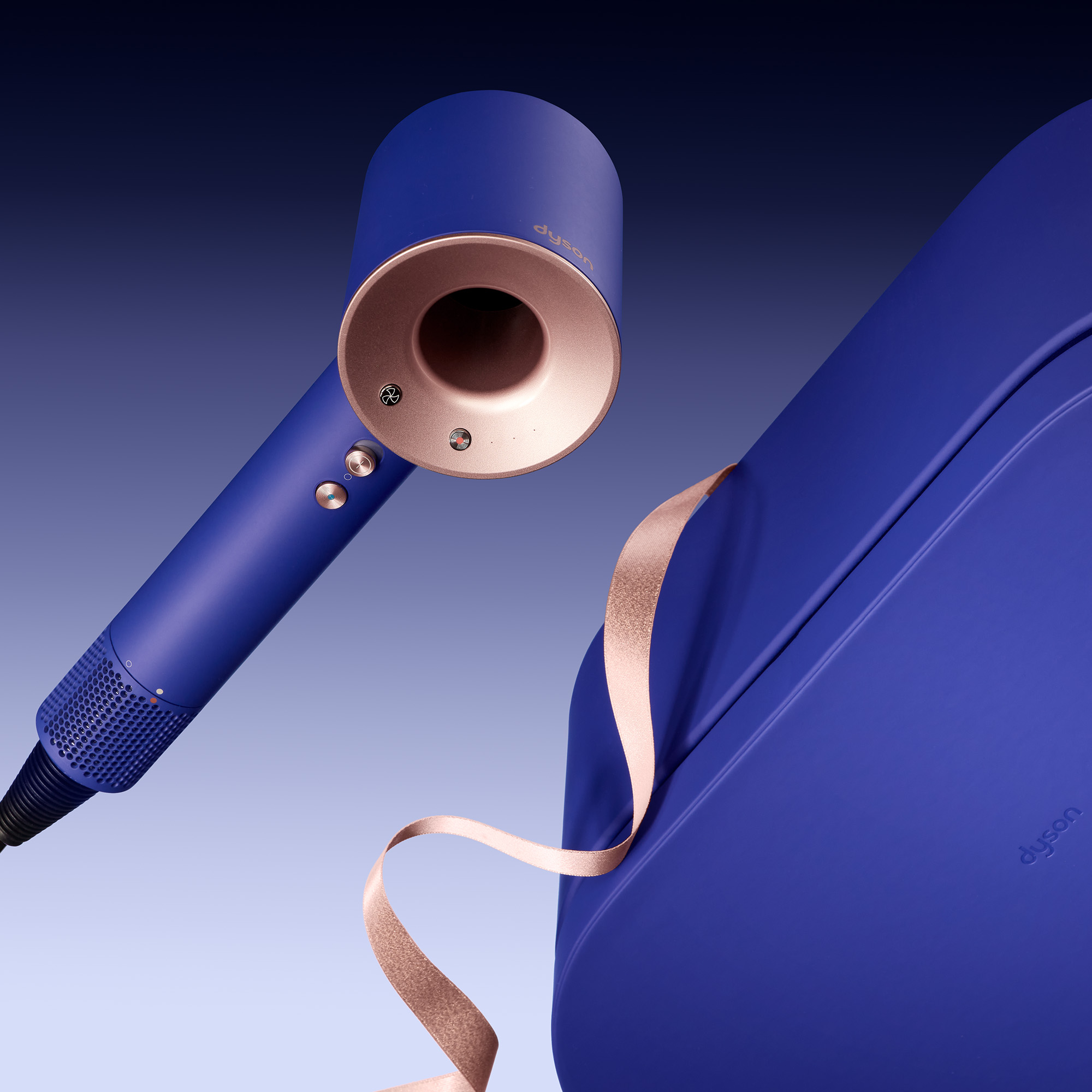 太好看了！Dyson SuperSonic及Dyson Airwrap™推出长春花蓝及玫瑰金：限量开卖，售RM2499起！