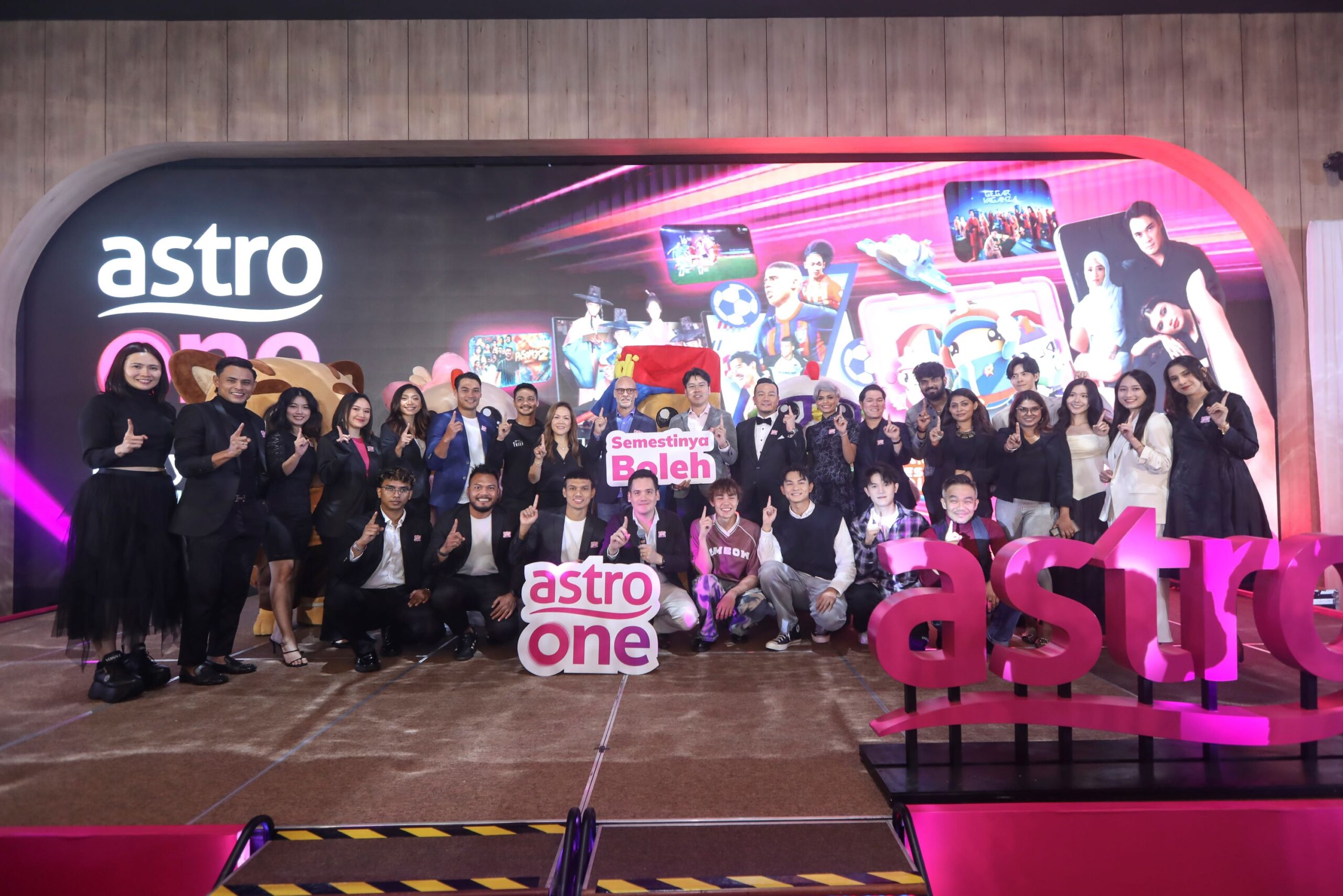Tai Kin Leong 专为大马家庭而设!Astro推出全新简化配套Astro One:每月RM49.99起,娱乐、体育、流媒体全包!